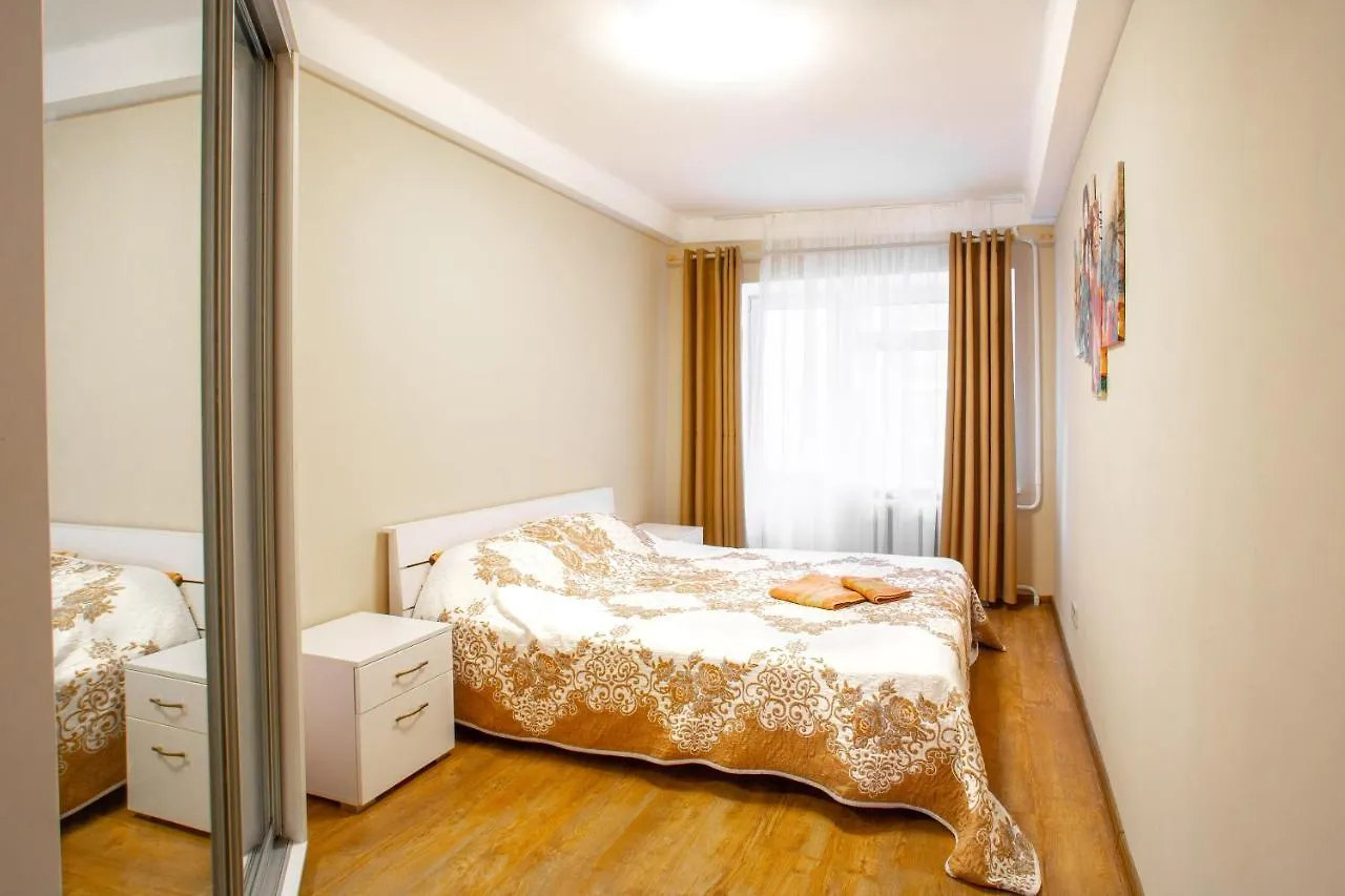 Квартира Поруч Із Палацом Україна Та Ocean Plaza Kiev Apartamento