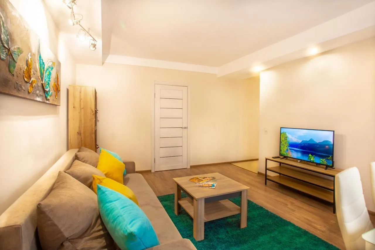 Квартира Поруч Із Палацом Україна Та Ocean Plaza Kiev 0*,