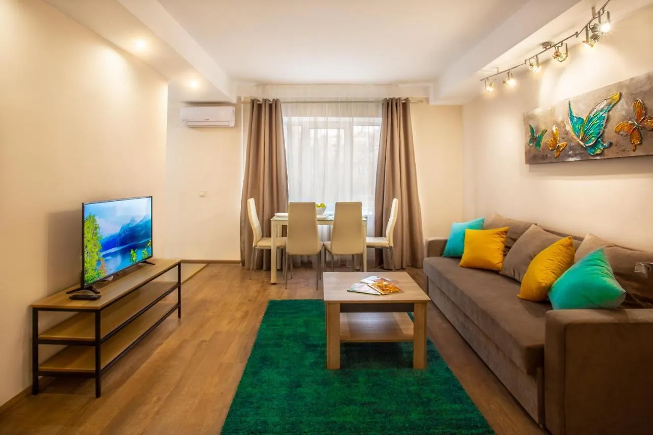 Квартира Поруч Із Палацом Україна Та Ocean Plaza location